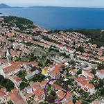 Apartman Lina 2 *