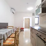 Lina 2 Mali Lošinj