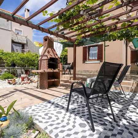 Lina 2 Apartament *
