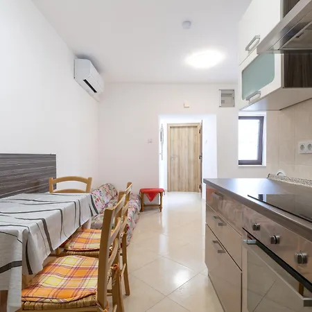 Lina 2 Mali Lošinj
